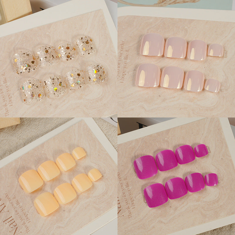 Glänzendes kurzes Press-On-Nagelset Brehn