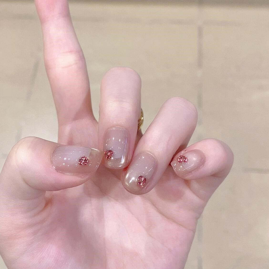 Kunstnägel mit Eleganten Glitzerdetails Brehn