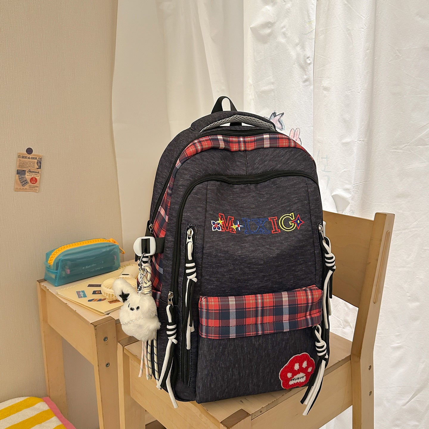 Lässiger gemusterter Schulrucksack
