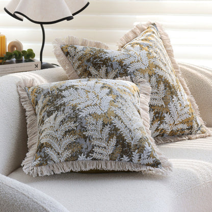 Dekorativer Samt-Kissenbezug mit besticktem Farn-Jacquard und Fransenrand Brehn