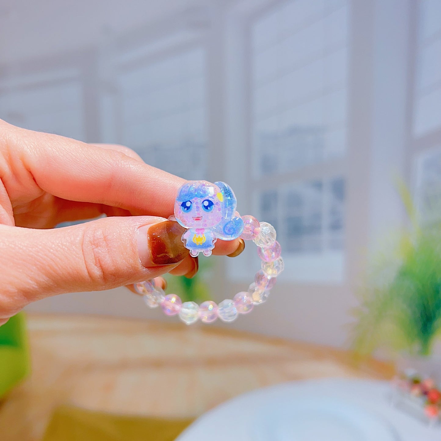 Verspieltes Armband mit Cartoon-Anhängern Brehn