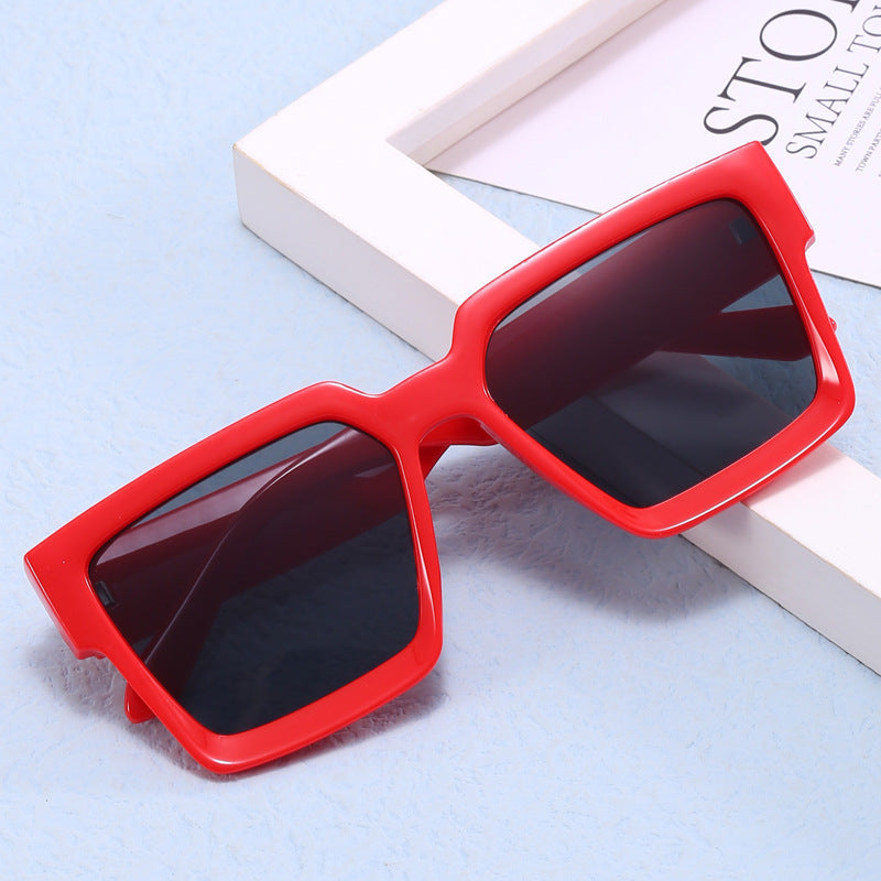 Damen Oversized Sonnenbrille mit modischem Transparentrahmen Brehn