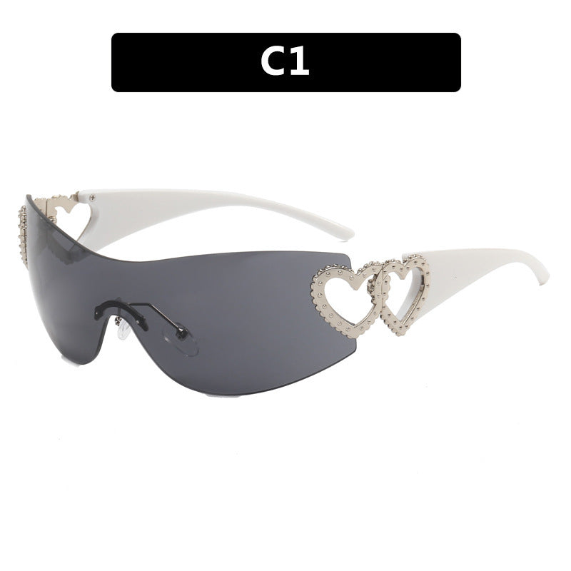 Damen sportliche Sonnenbrille im trendigen Shield-Design mit Herz-Akzenten Brehn