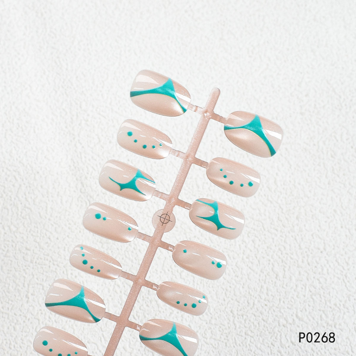 Press-On Nail Art Brehn