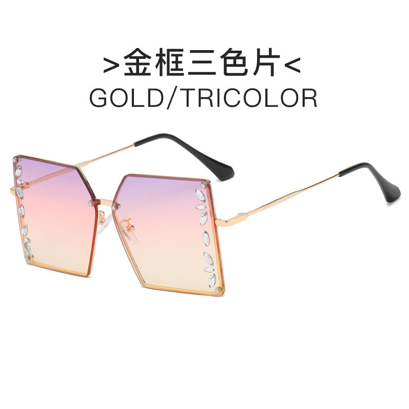 Damen futuristische Sonnenbrille mit auffälligem Hexagonalrahmen und hochwertigen Glitzerakzenten Brehn