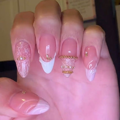 Dekoratives Luxuriöses Press-On Nageldesign
