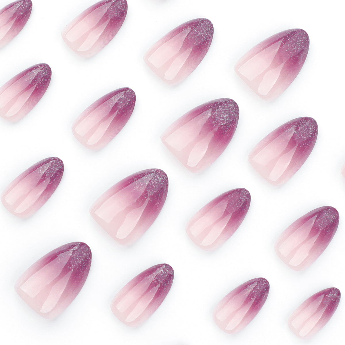 Glänzende Nagelverlängerungen mit sanftem Ombre-Effekt Brehn