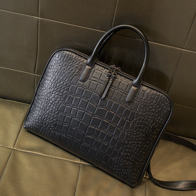 Elegante Laptop-Tasche Im Luxuriösen Krokodil-Look Brehn