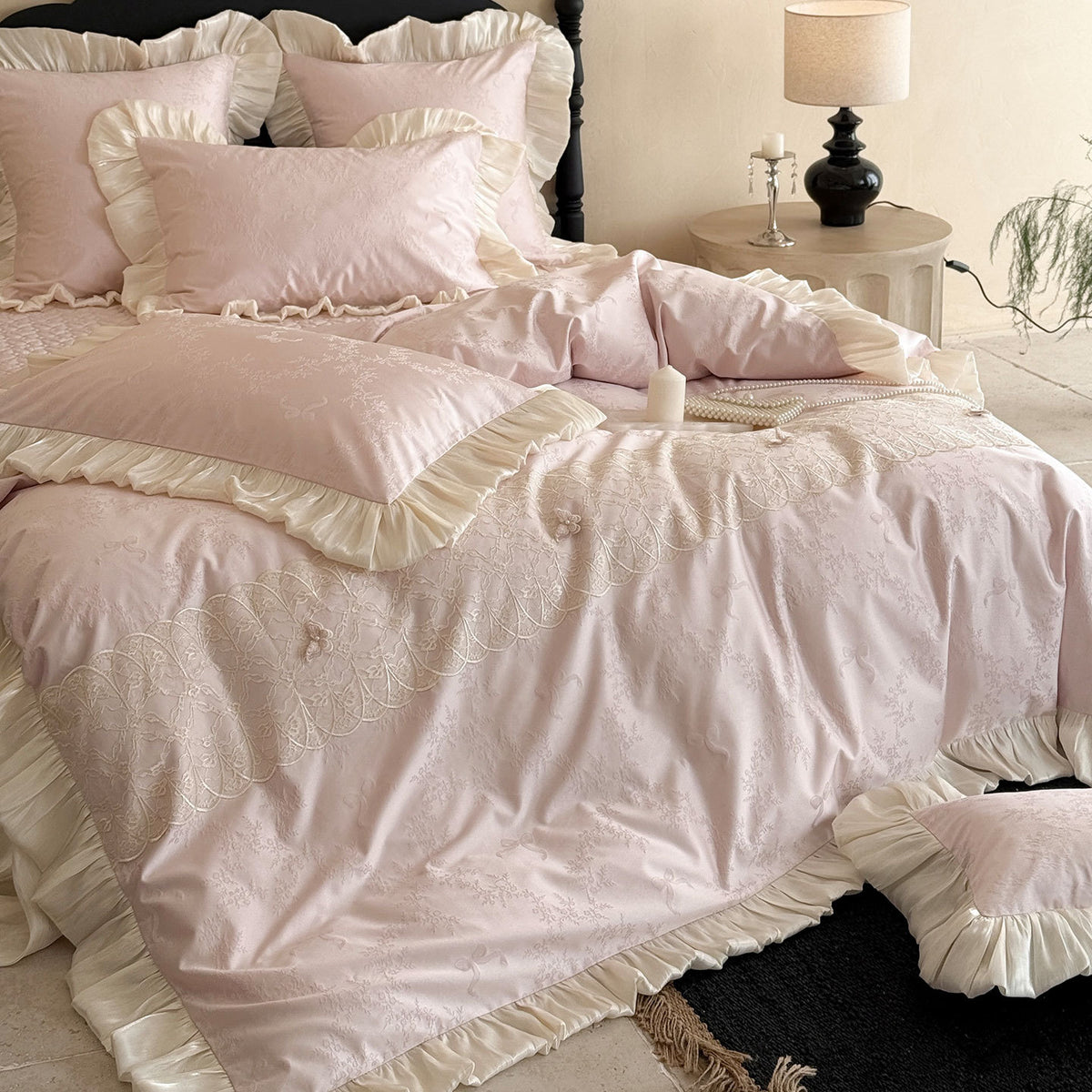 Jacquard bestickte Satin-Rüsch Bettbezug Set