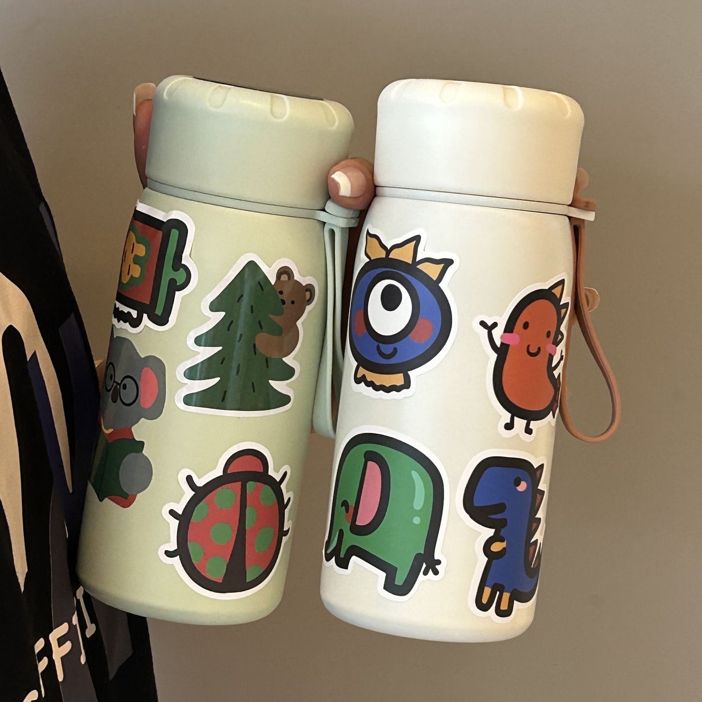 Damen stilvolle Wasserflasche mit witzigen Aufklebermotiven Brehn