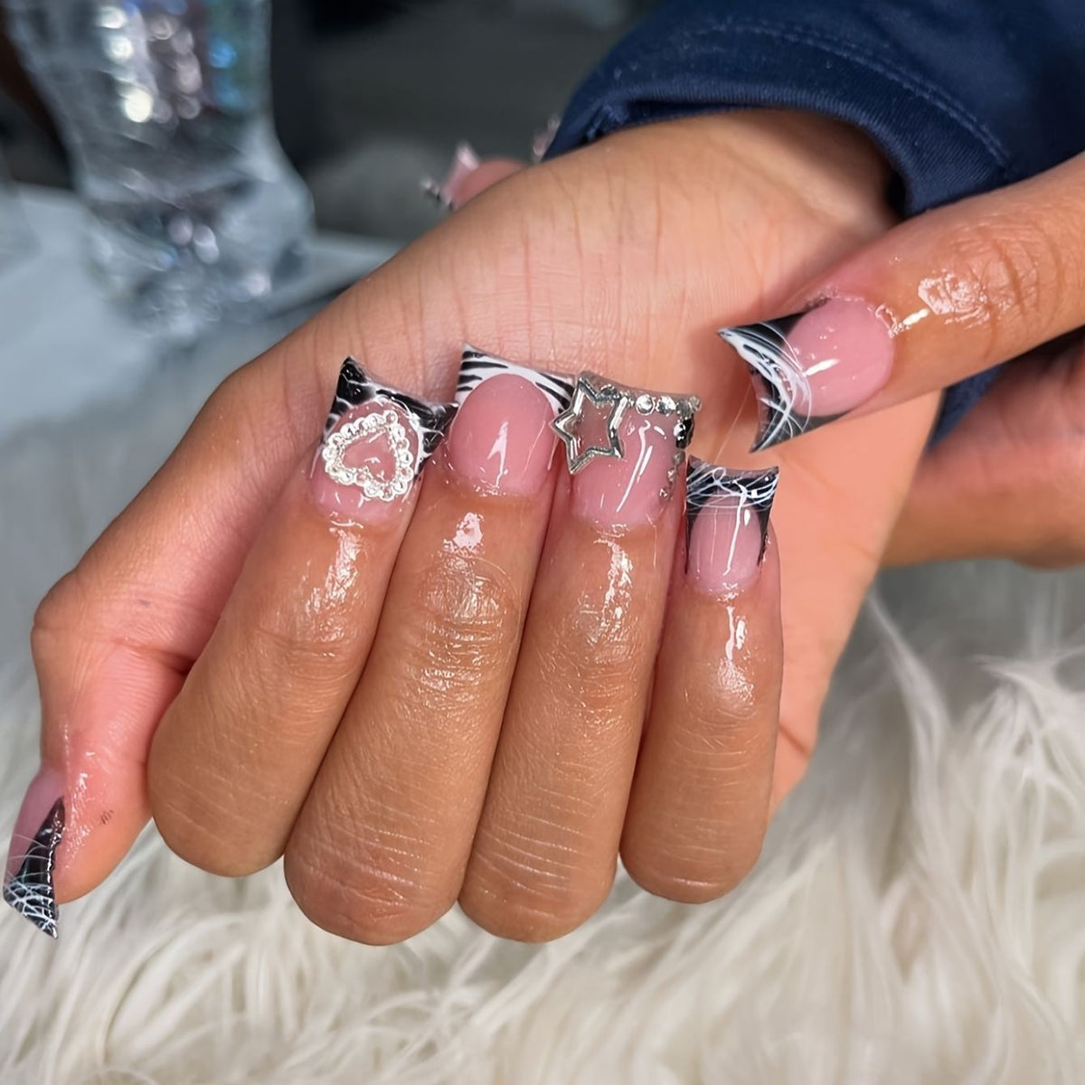 Dekorative Gel-Nagelveränderungen Brehn
