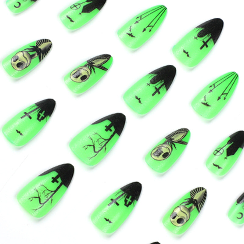 Kreative Nagelkunst mit Halloween-Motiven Brehn