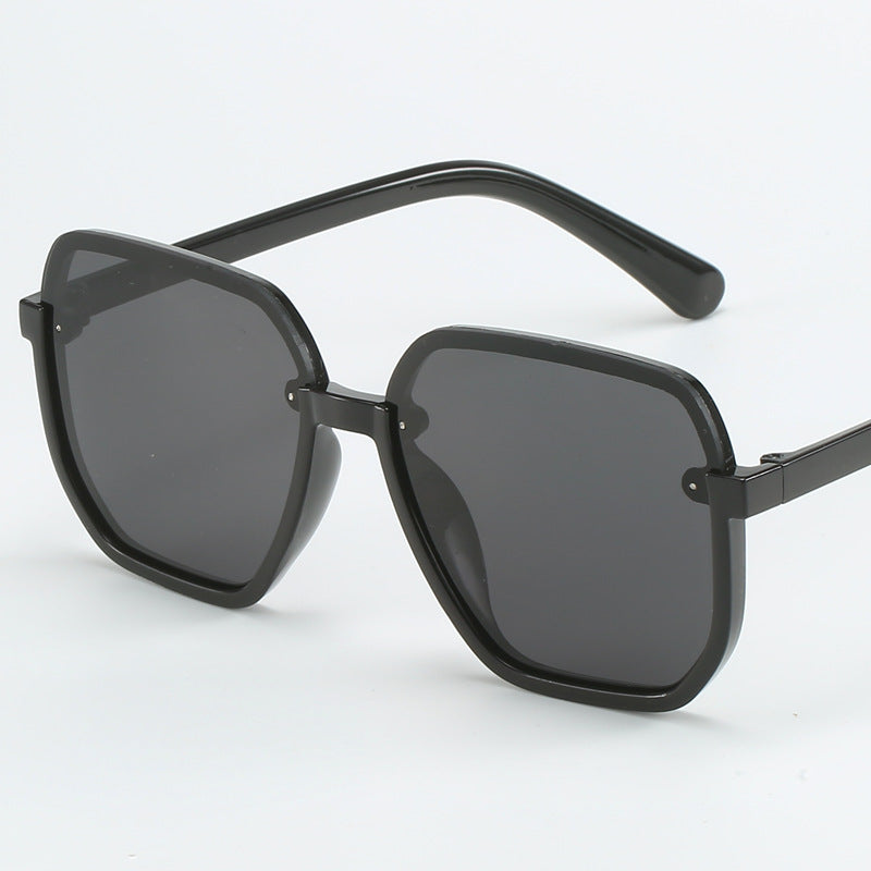 Damen geometrische Sonnenbrille im modernen Design Brehn