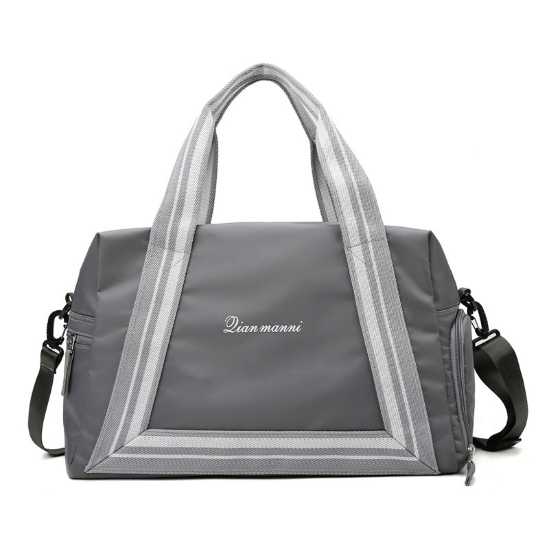 Stylischer Multifunktionaler Fitness-Duffel
