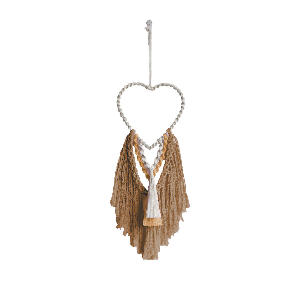 Dekorative Makramee Wandbehang mit Herzdesign