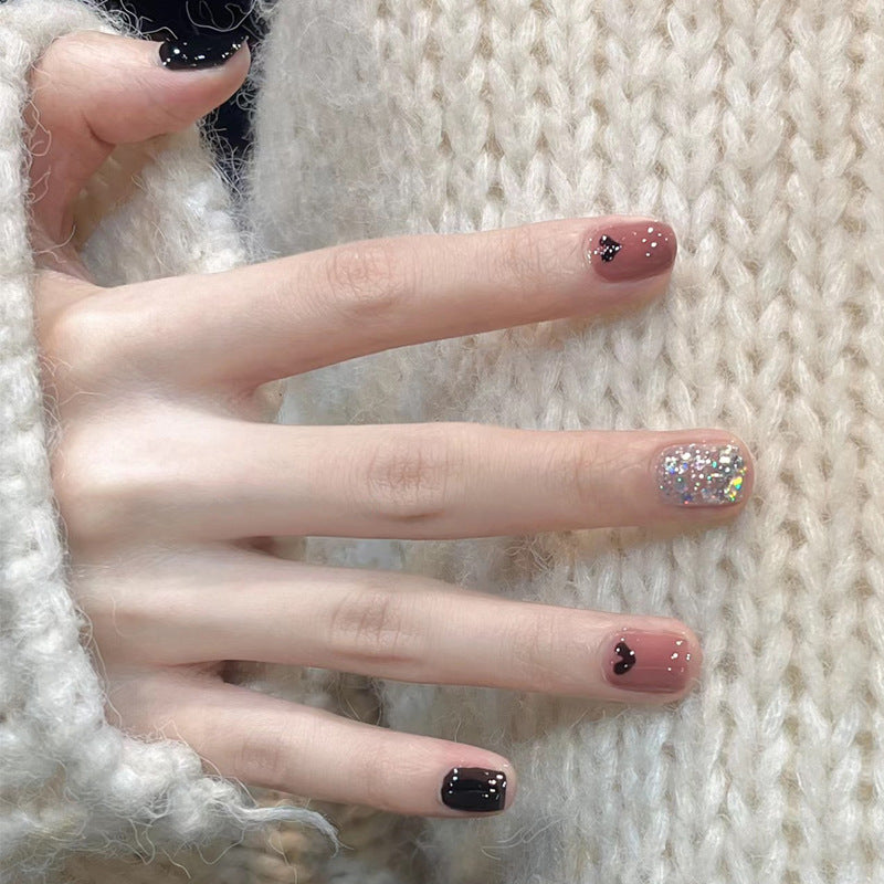 Glänzendes Nagelset Brehn