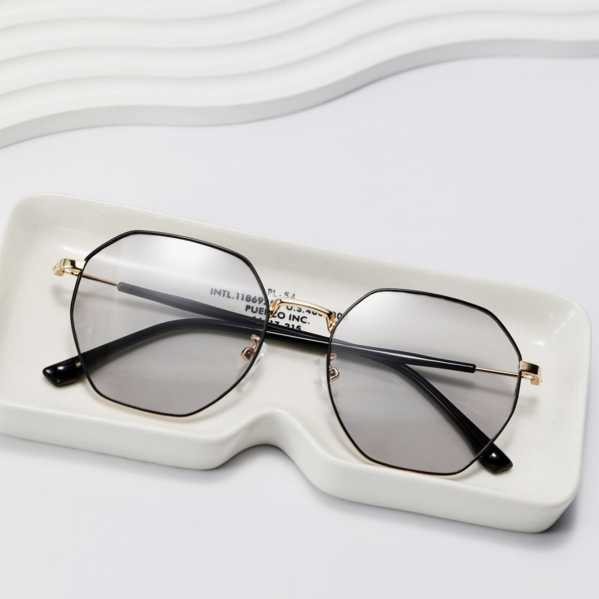 Damen modische achteckige Sonnenbrille mit trendigem Metallrahmen Brehn