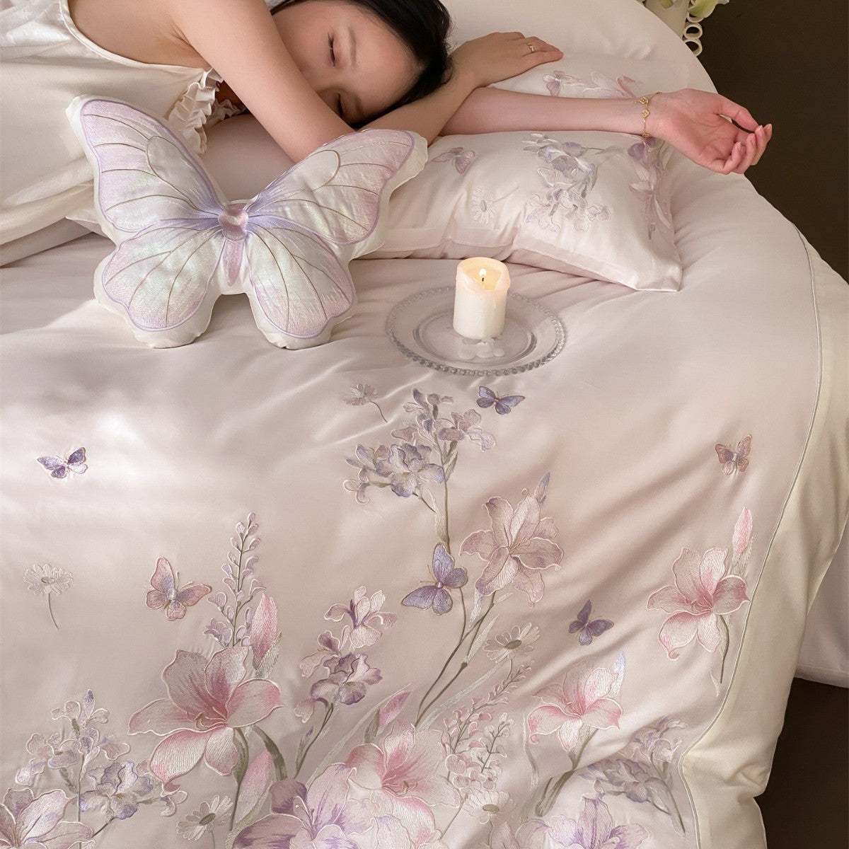 Luxuriöses Satin Blumenbesticktes Bettwäsche-Set Bettbezug und Kissenbezüge