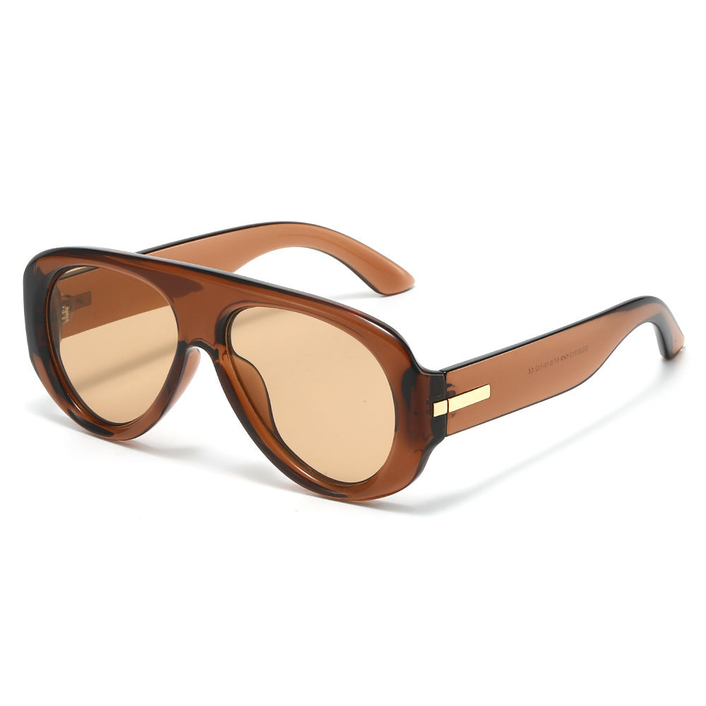 Vintage-inspirierte Fliegerbrille mit subtilen goldenen Akzenten Brehn