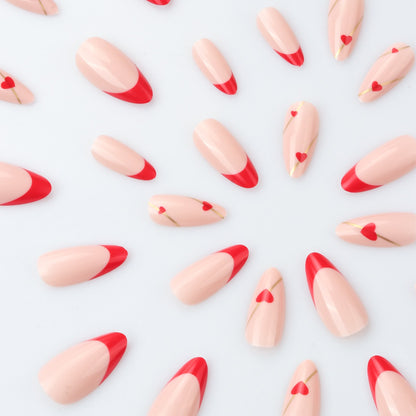 Elegante Herz-Design Stiletto Nagelverlängerungen Brehn
