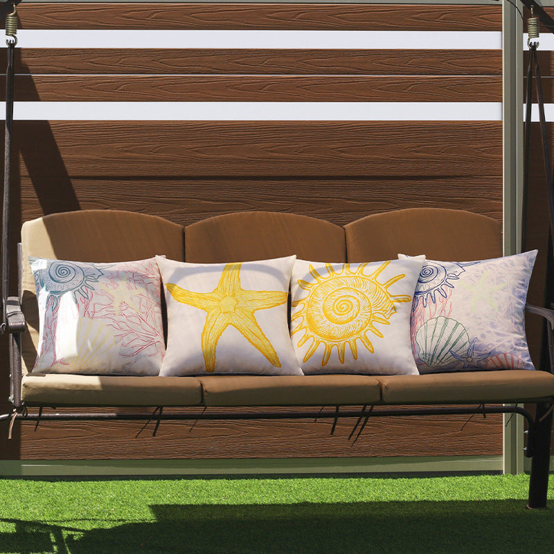 Quadratischer Outdoor-Kissenbezug mit großflächigem Seestern‑Motiv aus wasserabweisendem Polyester Brehn