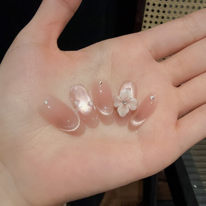 Press-On Nail Art Brehn
