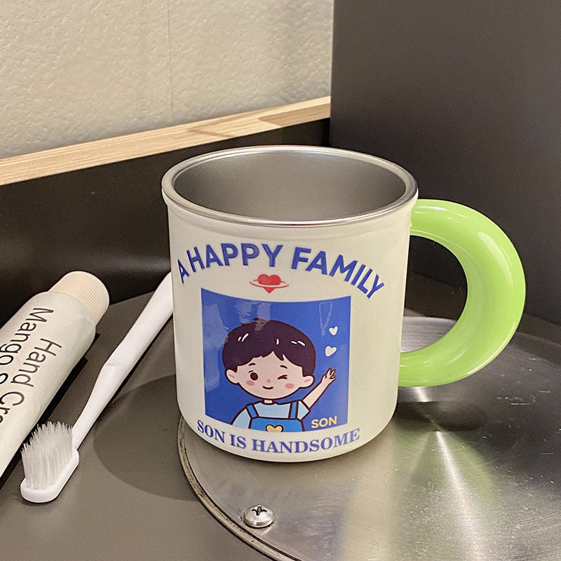 Keramiktasse mit Verspieltem Familienmotiv Brehn