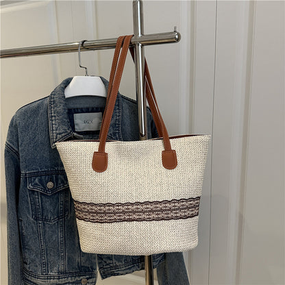 Umweltfreundliche handgewebte Strandtasche Brehn
