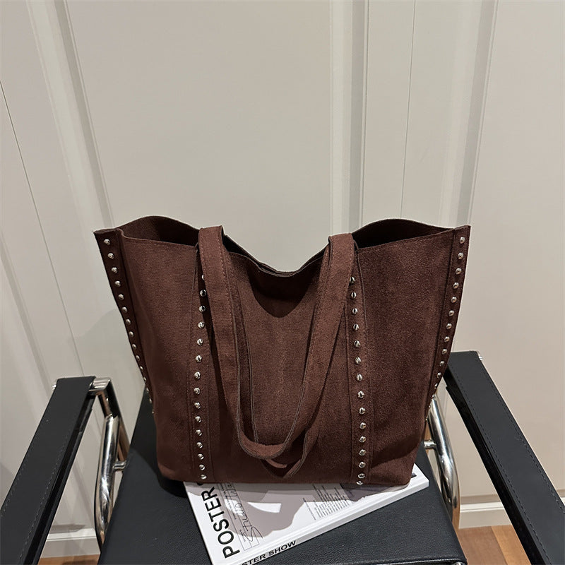 Chic Nieten Wildleder Tote Bag Brehn