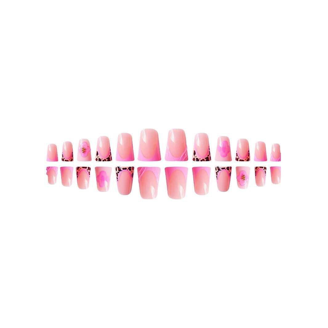 Dekorative florale Acryl-Nagelkunstverlängerungen Brehn