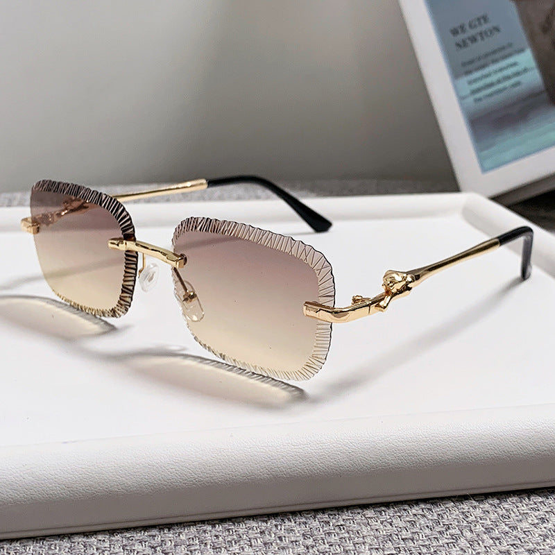 Damen modische Sonnenbrille mit strukturiertem Rahmen und dezenten Farbverlauf Brehn