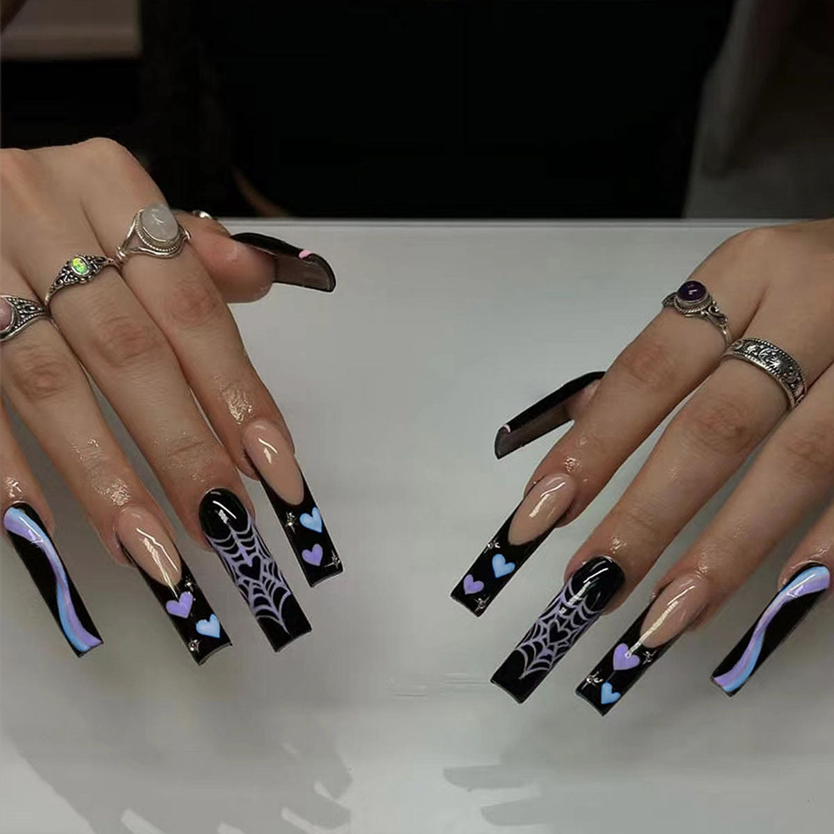 Künstliche Nagelverlängerungen mit Trendigem Design Brehn