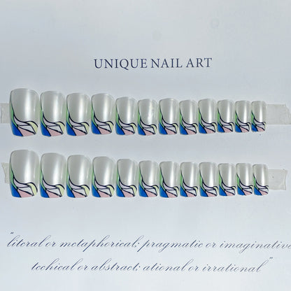 Kreatives abstraktes Press-On-Nagelset