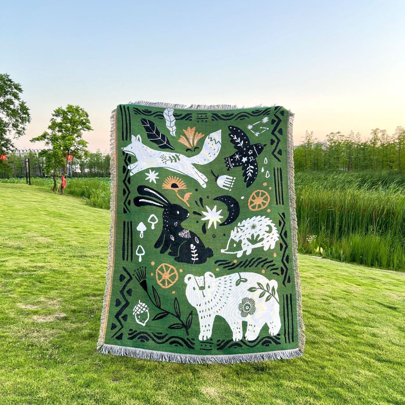 Elegante von der Natur inspirierte gewebte Wurfdecke