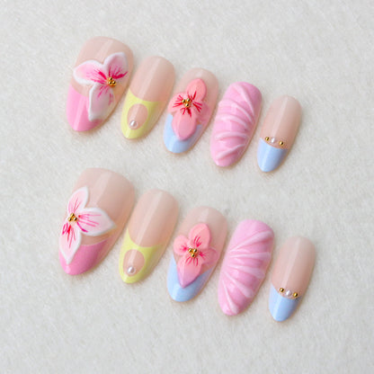 Kreative Blumen Nagelkunst