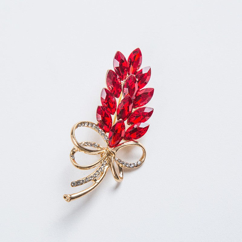 Eleganter Brosche mit Kristallen Brehn