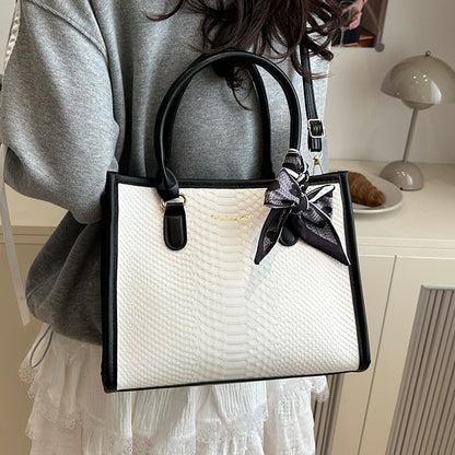Elegante handgefertigte gesteppte Tragetasche