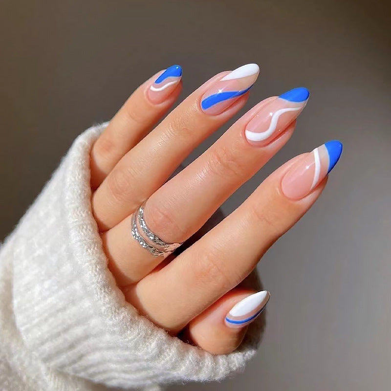 Kunstnagelset mit einzigartigen Mustern Brehn