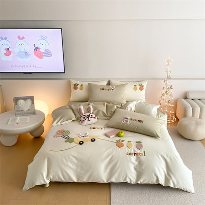 Kinder-gesticktes Baumwollsatin Bettwäsche Set mit plüschigem Hasenkissen und Karotten-Applikation