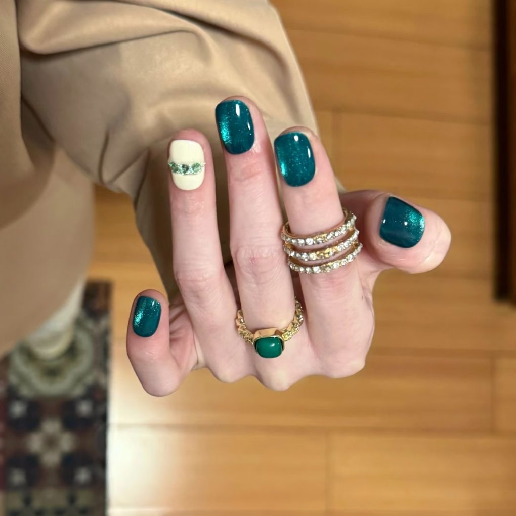 Premium Glänzende Nagelkunst Verlängerungen