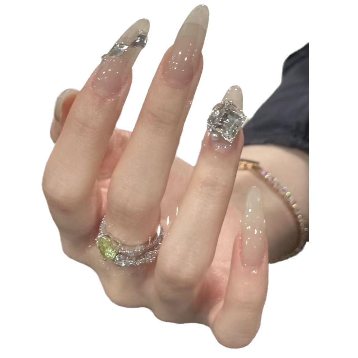 Glamouröse mit Strass verzierten Press-On-Nagelerweiterungen Brehn