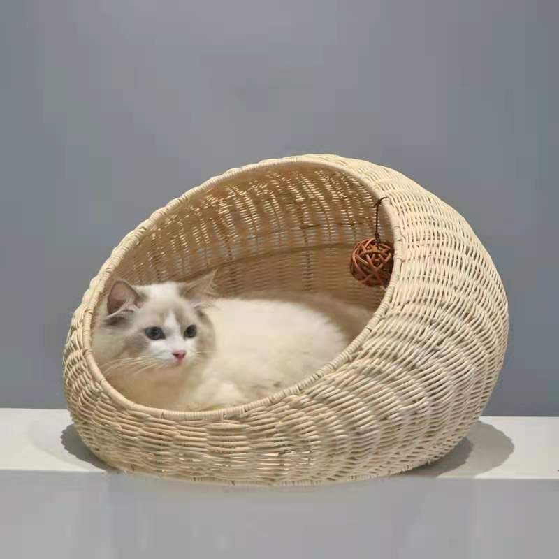 Gemütliches Katzenbett aus geflochtenem Naturmaterial Brehn