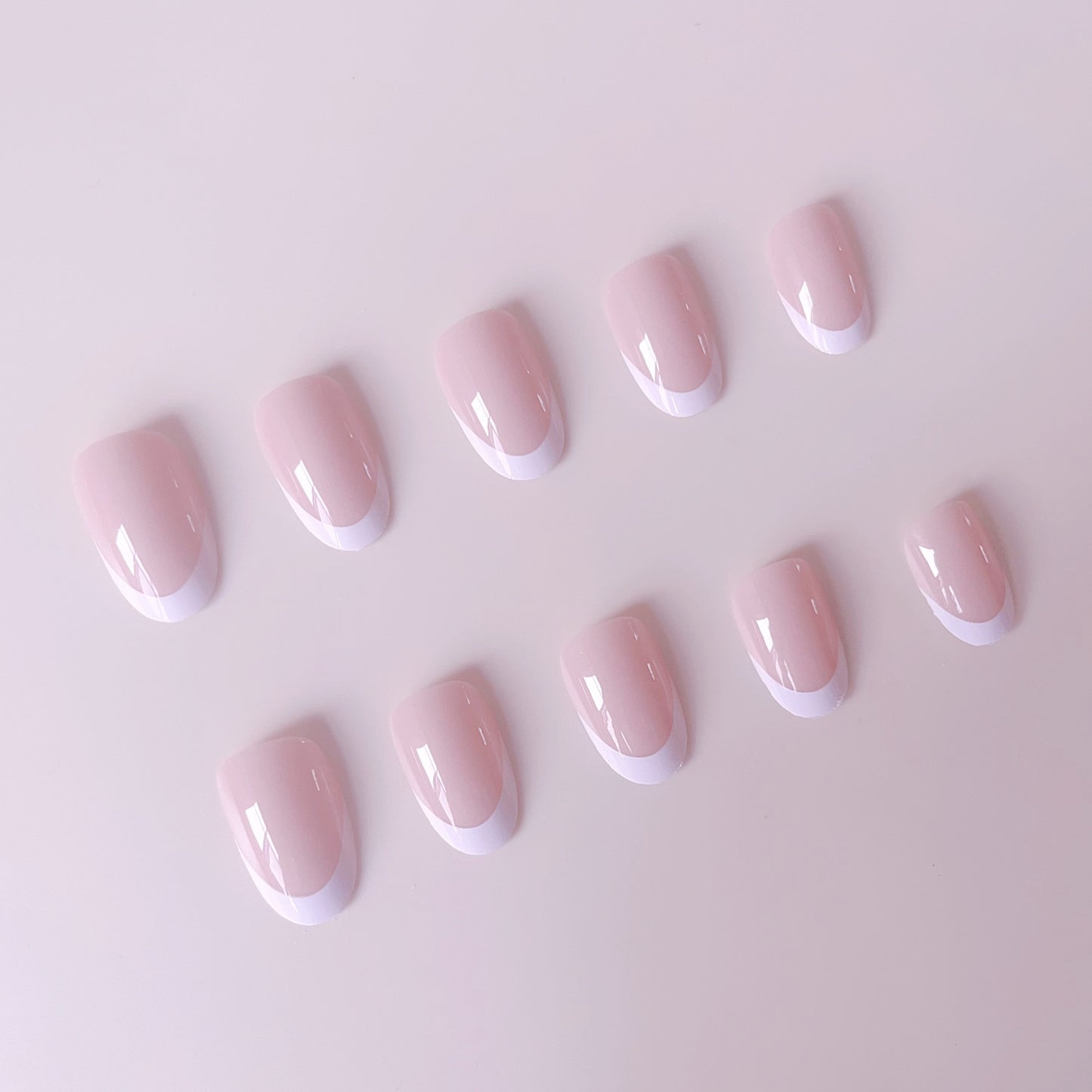 Kunstnagelset im eleganten French-Style Brehn