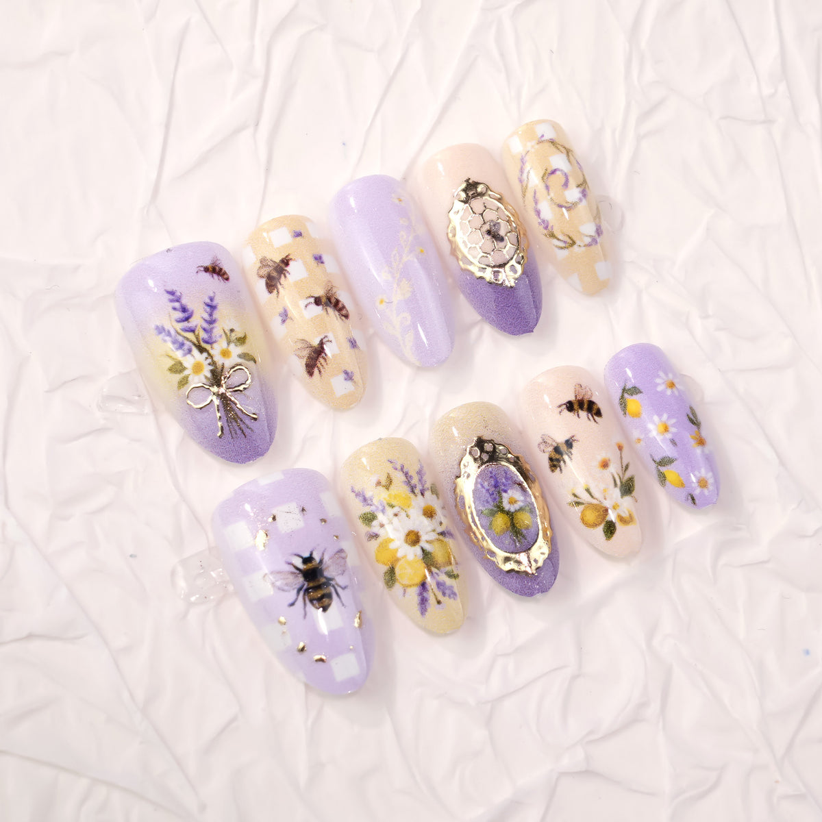 Künstlerisches, von Blumen und Bienen inspiriertes Press-On-Nagelset