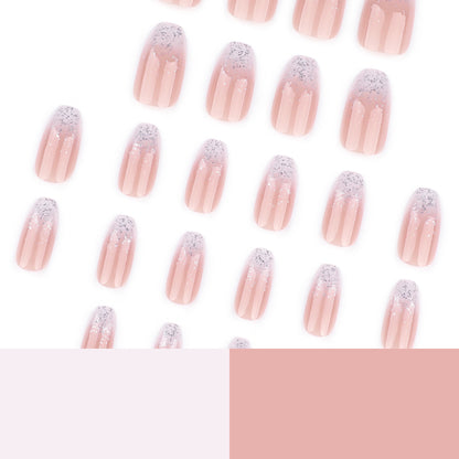 Kunstvolle Nagelverlängerungen mit Glitzer und Ombre-Effekt Brehn