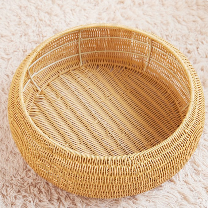 Katzenbett mit Runder Rattandekoration Brehn