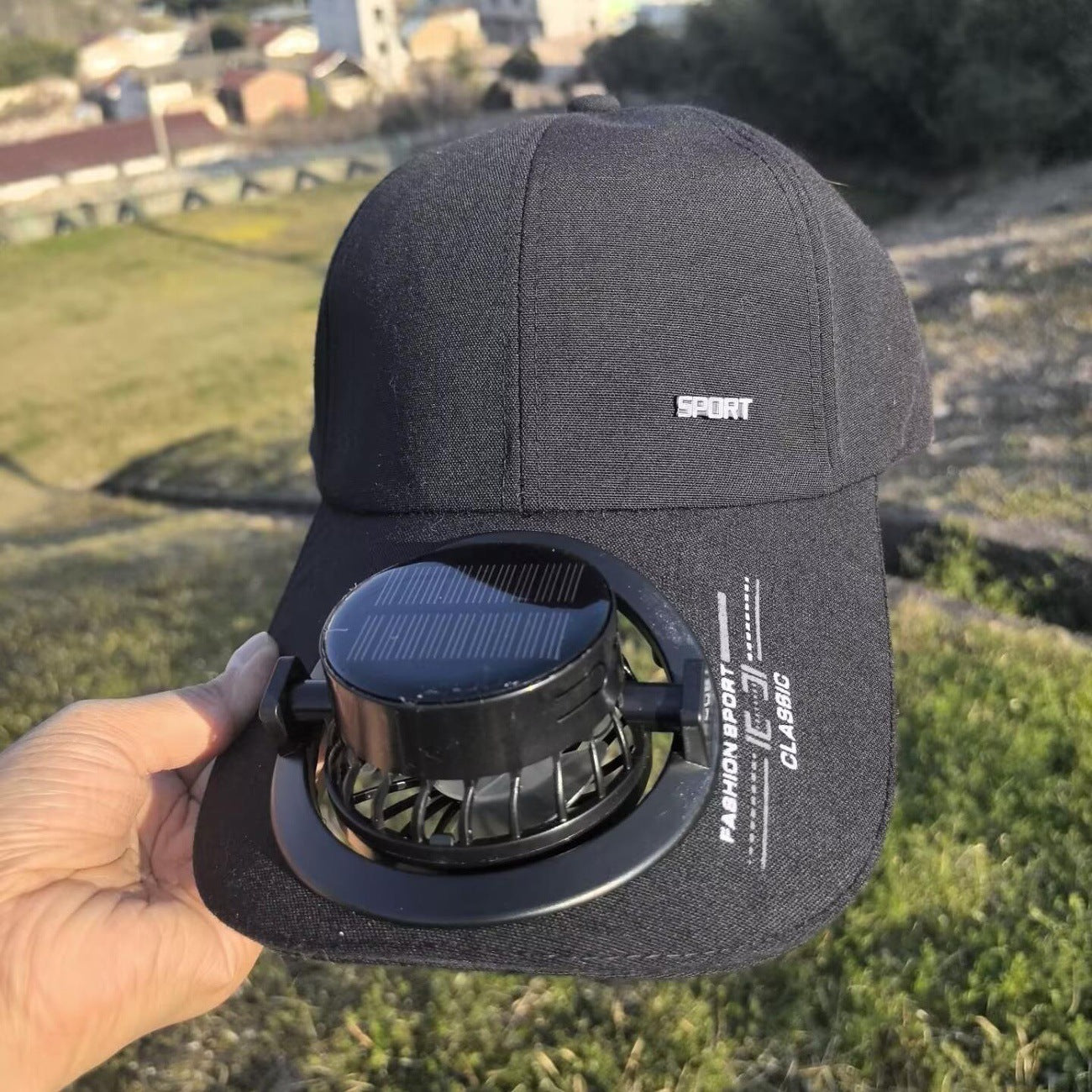 Tragbarer solarbetriebener USB-C Ventilator mit digitaler Batterieanzeige Brehn