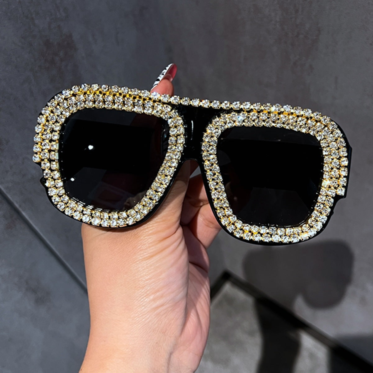 Damen Glamouröse Sonnenbrille mit extravagantem Kristallrahmen Brehn