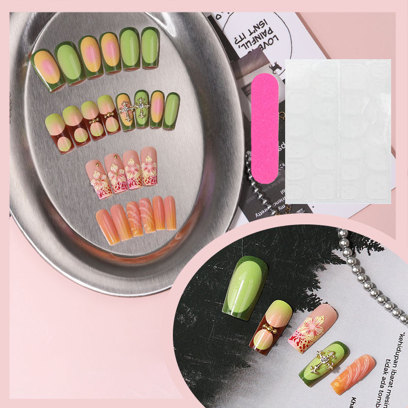 Kreative florale Press-On-Nagelspitzen Brehn