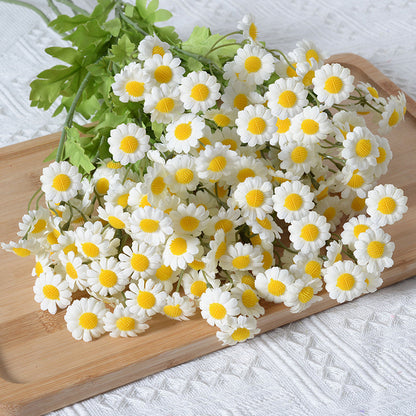 Dekorativer künstlicher Gänseblümchen-Stiel